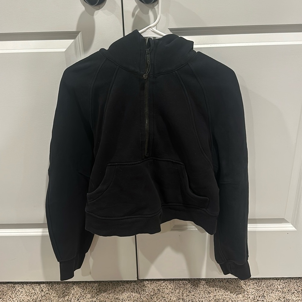 Black lululemon scuba half zip-with hood